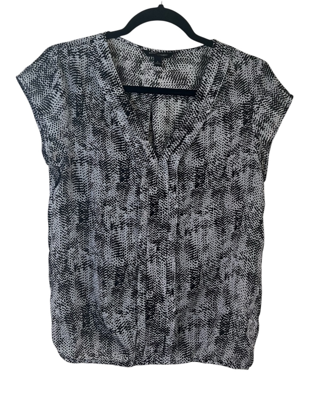 Banana Republic Womens S Blouse Sleeveless V Neck Abstract Black White Sheer